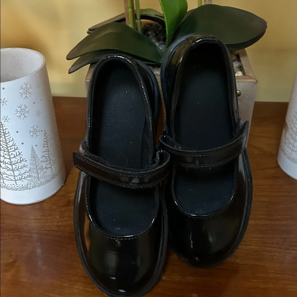 Dr. Martens Junior Glossy Black Patent Leather Mary Jane Shoes Kids Size 1